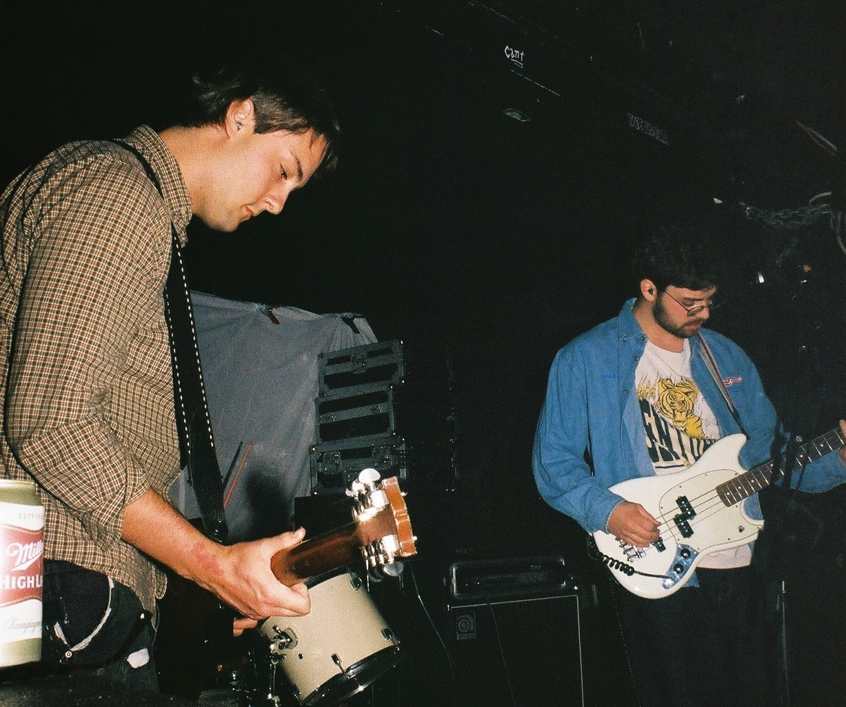 Bed Bug Guru Grunge, Alt Rock, Grungegaze, Noise Rock, Slacker Rock artist - artist profile photo